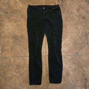 Black | SILVER CRUSH | Distressed Skinny Jean